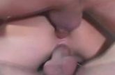 Een trio sex in de huwelijks nacht