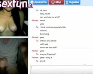 Tieners masturberen voor de webcam